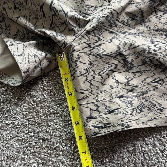 Vuori Maverick Volley Shorts 6” Mocha Sand Athletic Hybrid Performance Mens Sz L - Picture 8 of 8